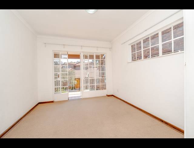 1 BEDROOM RETIREMENT UNIT FOR SALE IN BRYANSTON